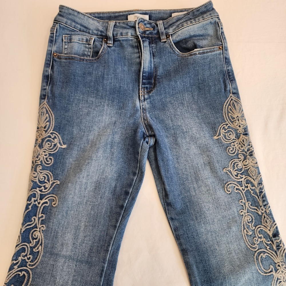 Embroidered High Rise Flare Jeans Sz 26 School College Teen Forever 21